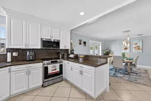 401 NW 39th St, Deerfield Beach, FL 33064 - Photo 14