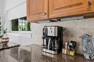 1900 NE 19th St, Fort Lauderdale, FL 33305 - Photo 22