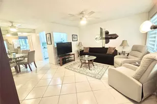 43 Farnham B, Deerfield Beach, FL 33442 - Photo 4