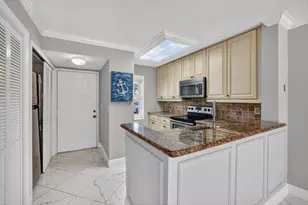 2230 N Cypress Bend Dr, Pompano Beach, FL 33069 - Photo 6