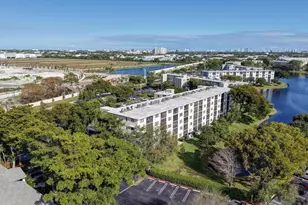 2230 N Cypress Bend Dr, Pompano Beach, FL 33069 - Photo 54