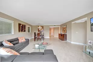 12900 SW 7th Ct, Pembroke Pines, FL 33027 - Photo 8