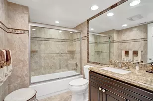 12900 SW 7th Ct, Pembroke Pines, FL 33027 - Photo 4