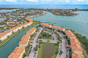 20 Harbour Isle Dr Unit, Hutchinson Island, FL 34949 - Photo 4
