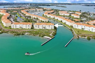 20 Harbour Isle Drive #Ph02, Hutchinson Island, FL 34949 - Photo 2
