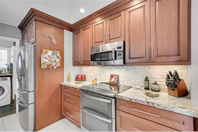 108 SE 14th Court, Deerfield Beach, FL 33441 - Photo 16