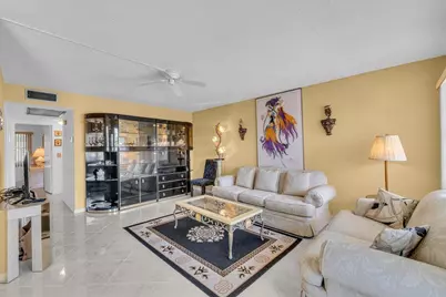 4037 Swansea B #4037, Deerfield Beach, FL 33442 - Photo 4