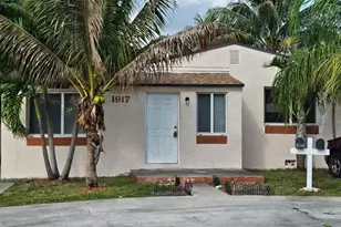 1917 Coolidge St, Hollywood, FL 33020 - Photo 1