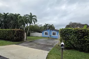 1649 SW 28th Terrace, Fort Lauderdale, FL 33312 - Photo 2