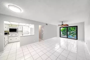 150 Cypress Club Dr, Pompano Beach, FL 33060 - Photo 2