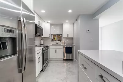 9523 S Hollybrook Lake Drive #102, Pembroke Pines, FL 33025 - Photo 1