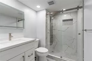 9523 S Hollybrook Lake Dr, Pembroke Pines, FL 33025 - Photo 4