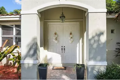 8209 SW 173rd Terrace, Palmetto Bay, FL 33157 - Photo 2