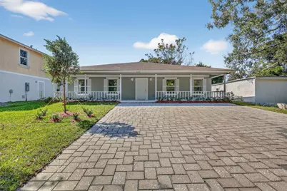 2205 S 33rd Street, Fort Pierce, FL 34947 - Photo 1