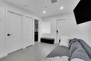 [Address not provided], Fort Lauderdale, FL 33304 - Photo 14