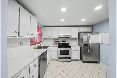10466 Sunrise Lakes Boulevard #312, Sunrise, FL 33322 - Photo 32