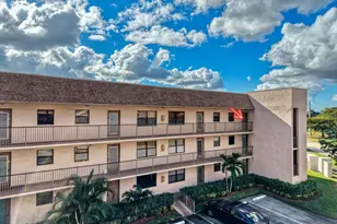 10466 Sunrise Lakes Blvd, Sunrise, FL 33322 - Photo 6