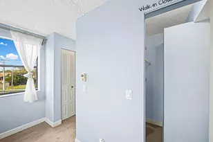 10466 Sunrise Lakes Blvd, Sunrise, FL 33322 - Photo 22