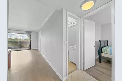 10466 Sunrise Lakes Boulevard #312, Sunrise, FL 33322 - Photo 10