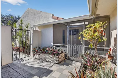 16807 Patio Village Lane, Weston, FL 33326 - Photo 6