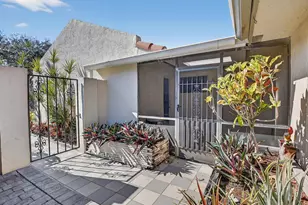 16807 Patio Village Ln, Weston, FL 33326 - Photo 6