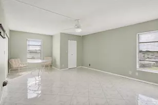 7076 Huntington Ln, Delray Beach, FL 33446 - Photo 4