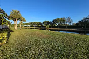 8241 Bellwort Pl, Boynton Beach, FL 33472 - Photo 4