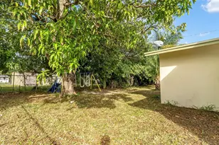 2711 NW 24th Ct, Fort Lauderdale, FL 33311 - Photo 10