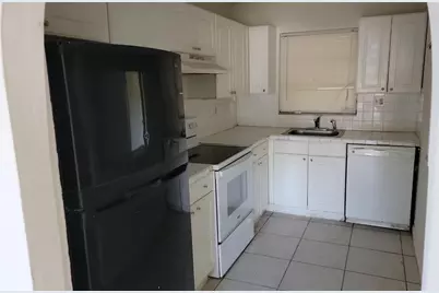 609 SW 79th Terrace, Pompano Beach, FL 33068 - Photo 12