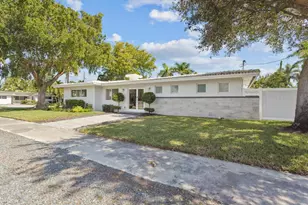 2020 N Victoria Park Rd, Fort Lauderdale, FL 33305 - Photo 2