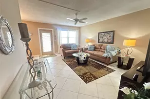 1076 Newport Q Unit, Deerfield Beach, FL 33442 - Photo 4