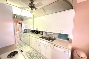 1076 Newport Q Unit, Deerfield Beach, FL 33442 - Photo 8