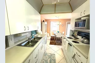 1076 Newport Q #1076, Deerfield Beach, FL 33442 - Photo 10