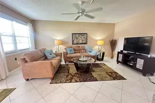 1076 Newport Q Unit, Deerfield Beach, FL 33442 - Photo 2