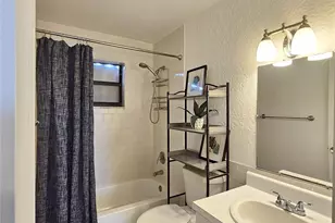 1021 SE Monterey Rd, Stuart, FL 34994 - Photo 4