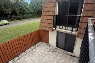 9138 SW 23rd St, Davie, FL 33324 - Photo 14