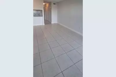 251 NW 177th Street #105, Miami, FL 33169 - Photo 4