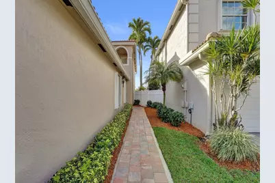 6298 Brava Way, Boca Raton, FL 33433 - Photo 12