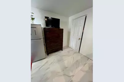 748 W Dayton Circle, Fort Lauderdale, FL 33312 - Photo 2