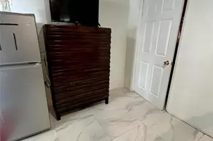 748 W Dayton Cir, Fort Lauderdale, FL 33312 - Photo 2