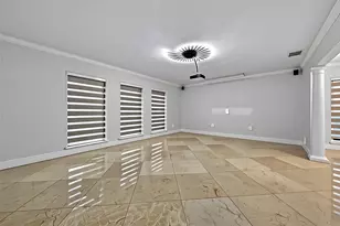 629 Kensington Pl, Wilton Manors, FL 33305 - Photo 4