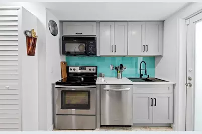629 Kensington Place, Wilton Manors, FL 33305 - Photo 54