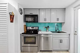 629 Kensington Pl, Wilton Manors, FL 33305 - Photo 54