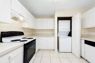 8496 NW 40th St, Coral Springs, FL 33065 - Photo 12