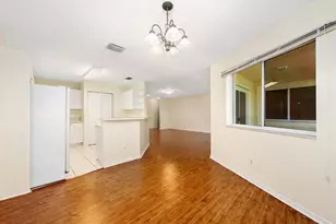 8496 NW 40th St, Coral Springs, FL 33065 - Photo 6