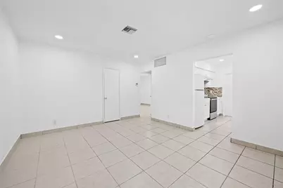 581 NW 17th Place, Fort Lauderdale, FL 33311 - Photo 6