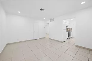 581 NW 17th Pl, Fort Lauderdale, FL 33311 - Photo 6