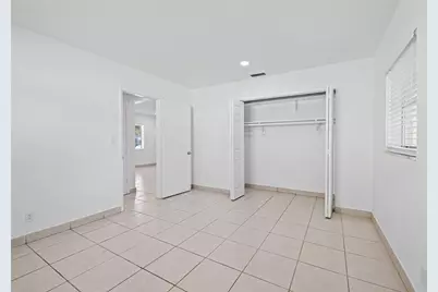 581 NW 17th Place, Fort Lauderdale, FL 33311 - Photo 10