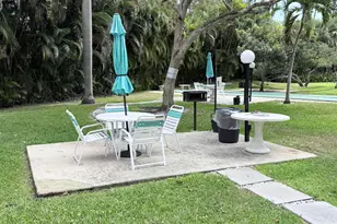 1000 NE 14th Ave, Hallandale Beach, FL 33009 - Photo 64