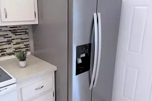 1000 NE 14th Ave, Hallandale Beach, FL 33009 - Photo 22